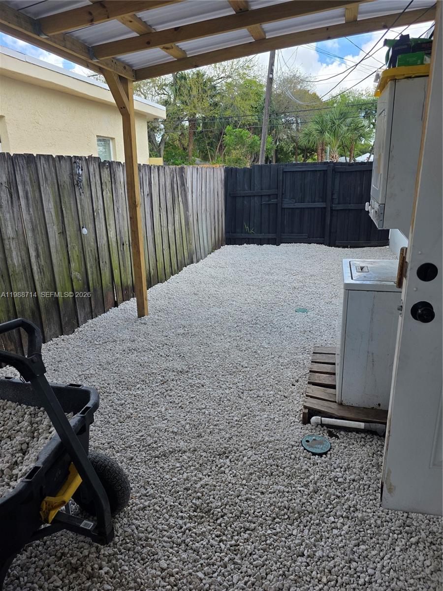 LINCOLN PARK CORR PLAT - Residential Lease