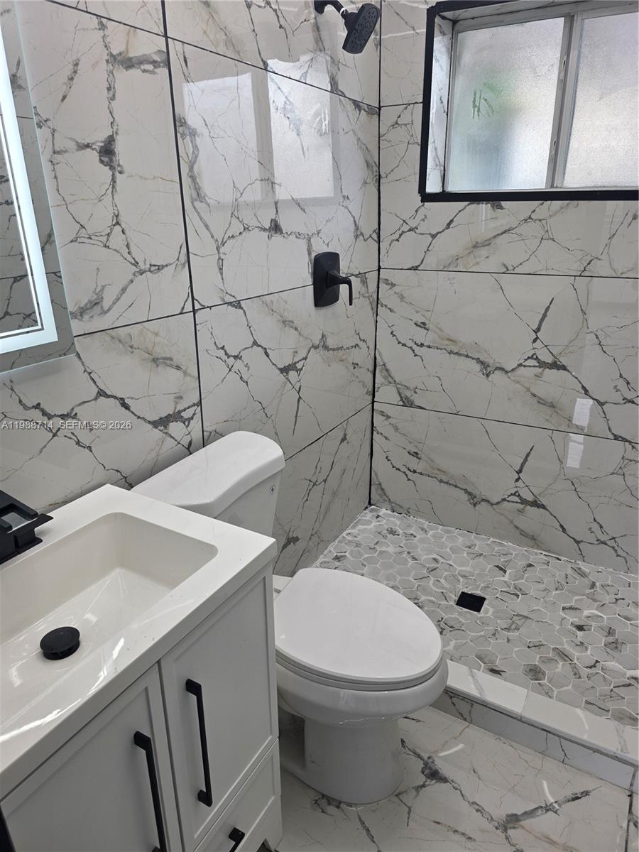 LINCOLN PARK CORR PLAT - Residential Lease