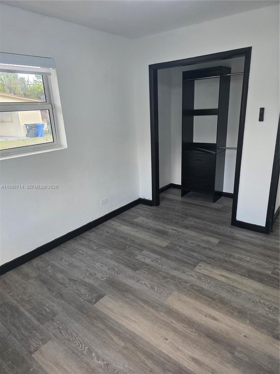 LINCOLN PARK CORR PLAT - Residential Lease
