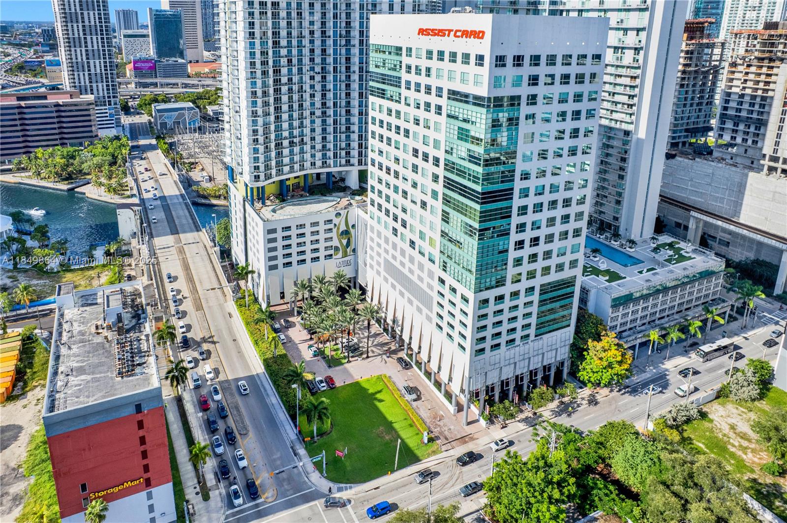 LATITUDE ON THE RIVER CON - Residential