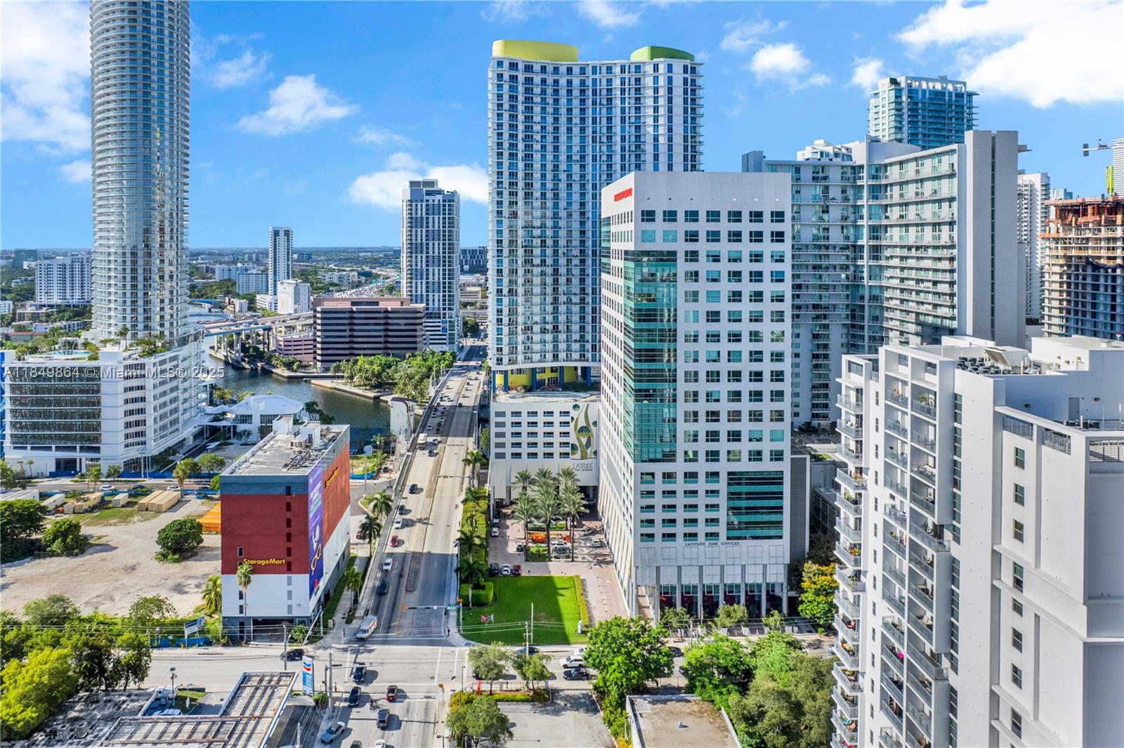 LATITUDE ON THE RIVER CON - Residential