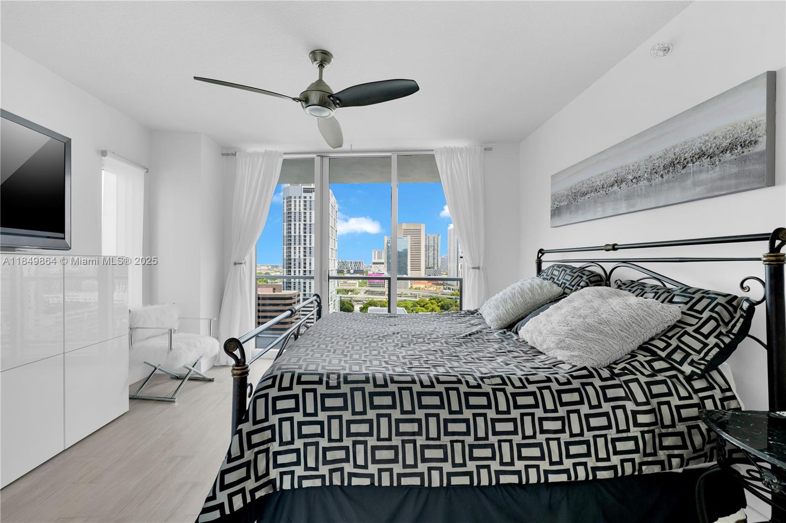 LATITUDE ON THE RIVER CON - Residential