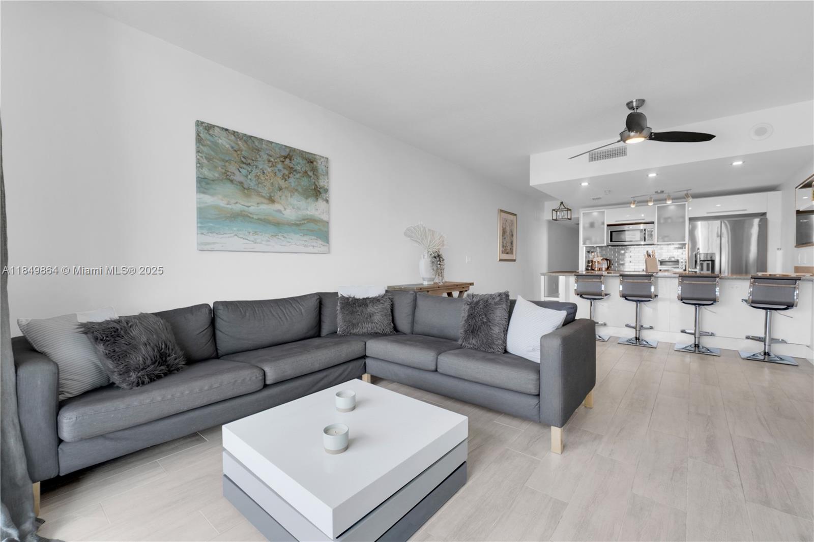 LATITUDE ON THE RIVER CON - Residential