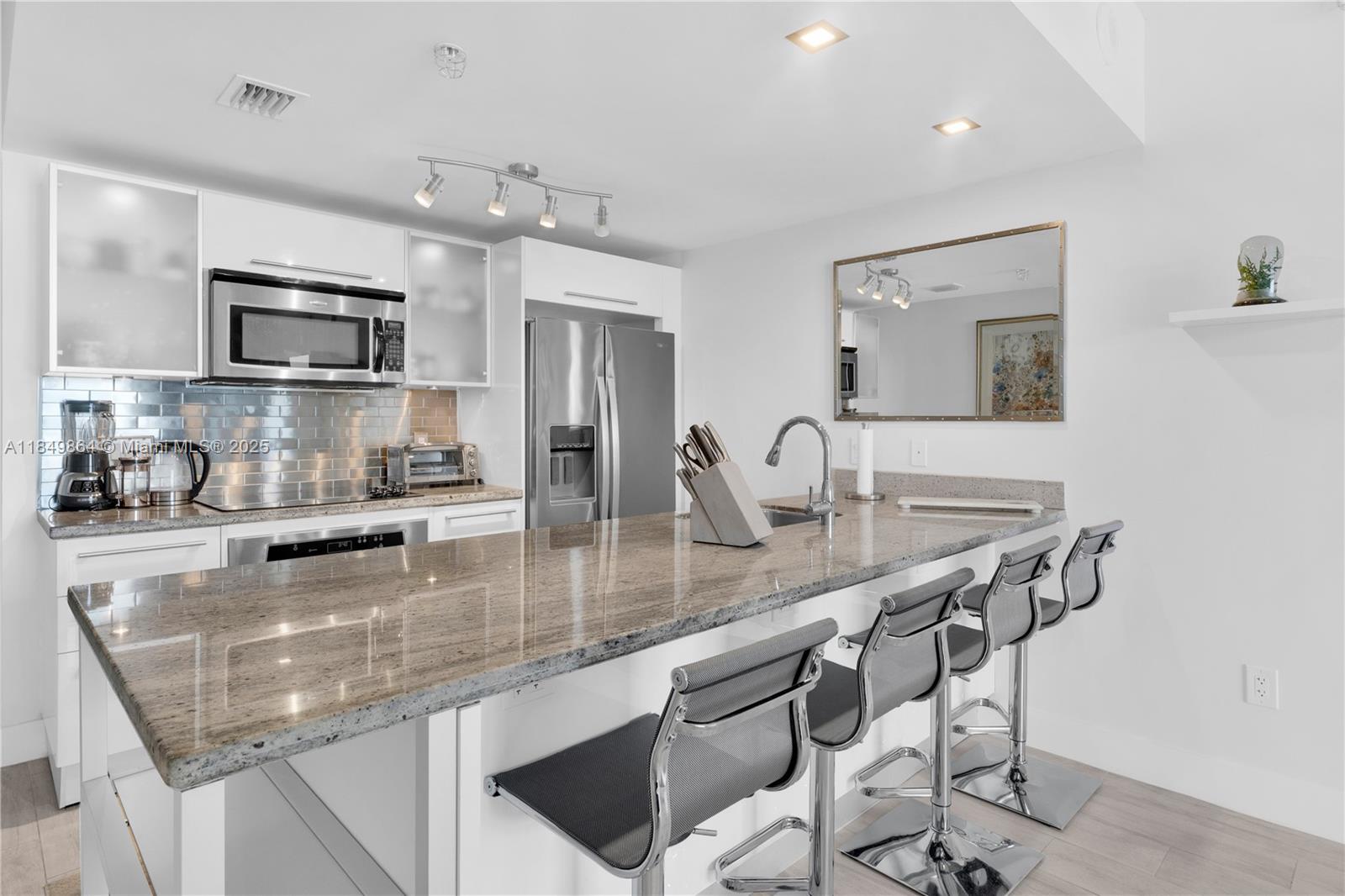 185 SW 7th St 1901