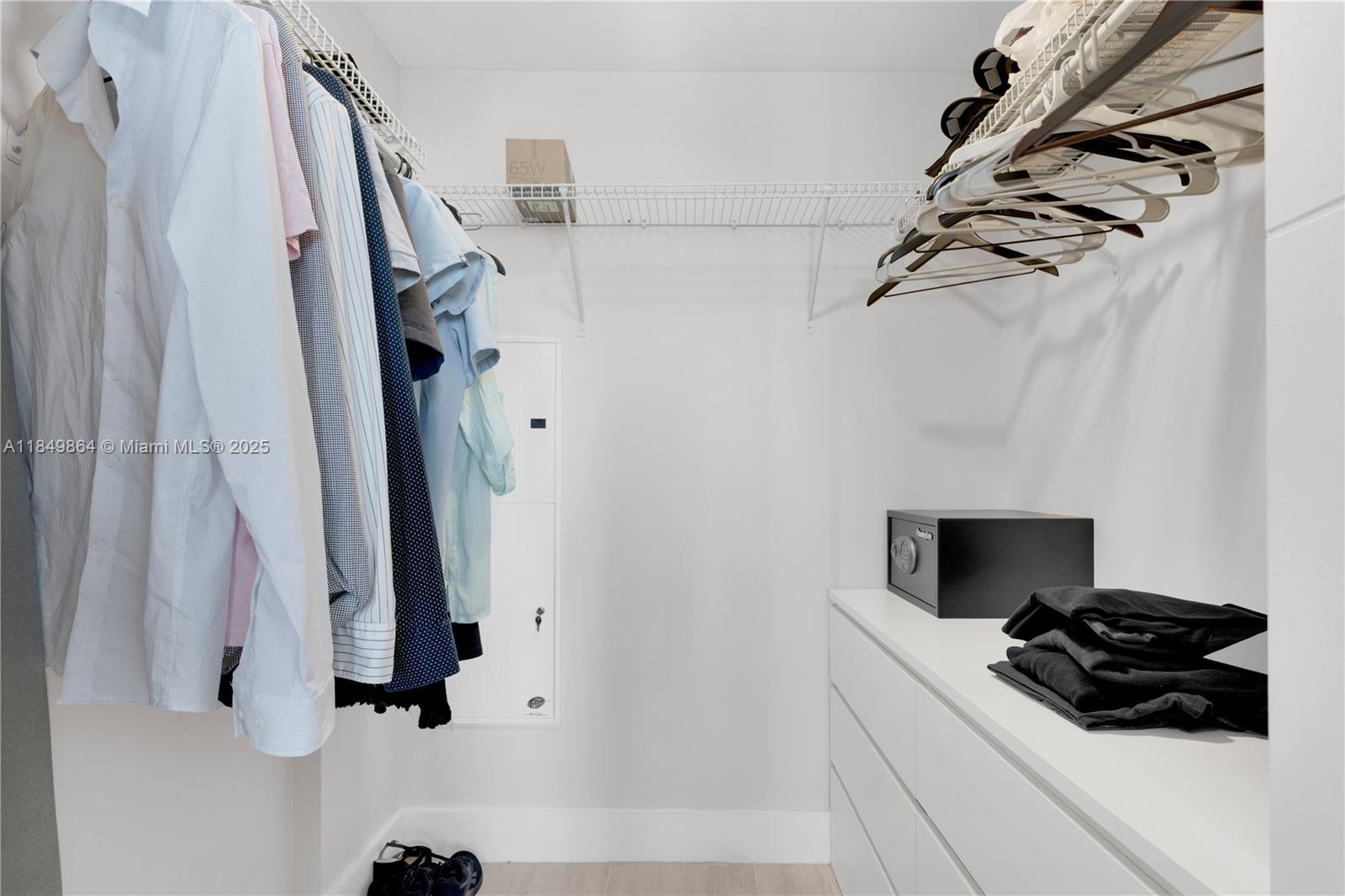 LATITUDE ON THE RIVER CON - Residential