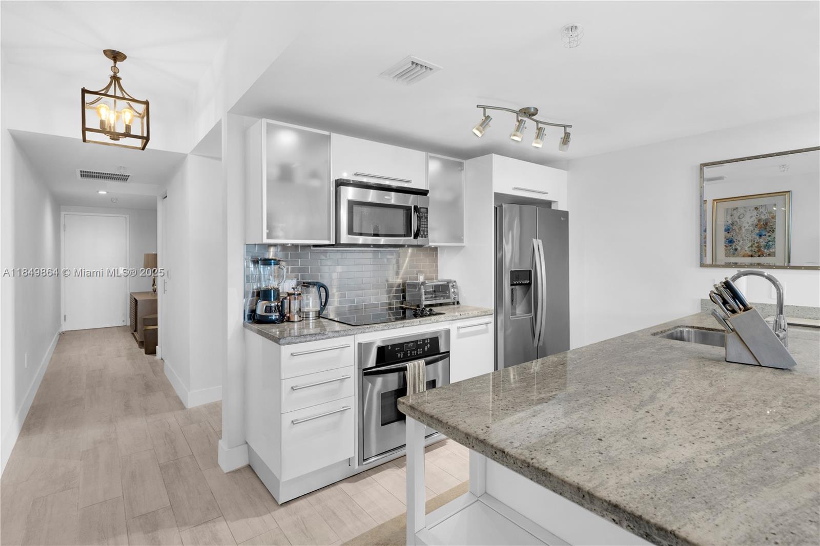 185 SW 7th St 1901