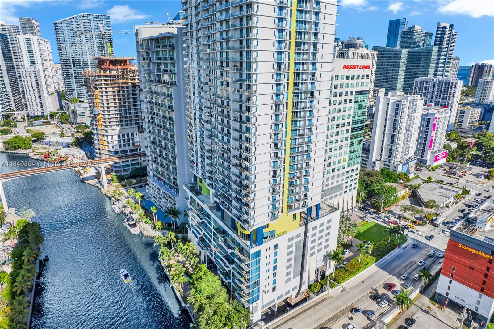 LATITUDE ON THE RIVER CON - Residential