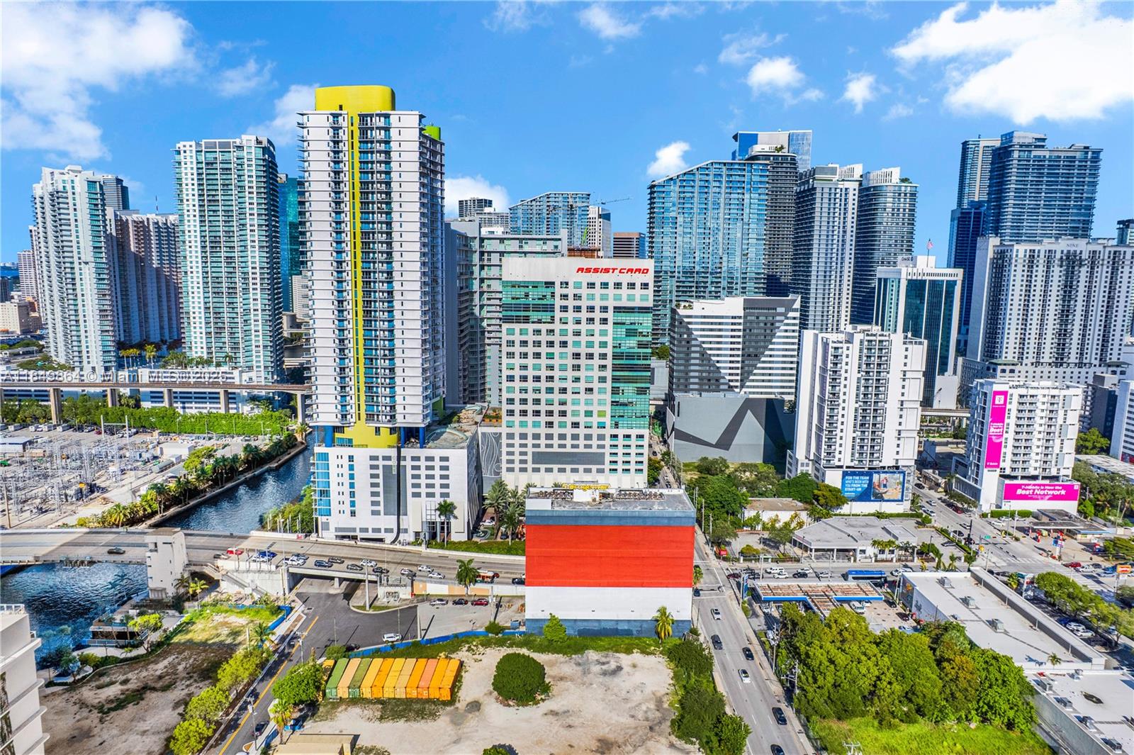 LATITUDE ON THE RIVER CON - Residential