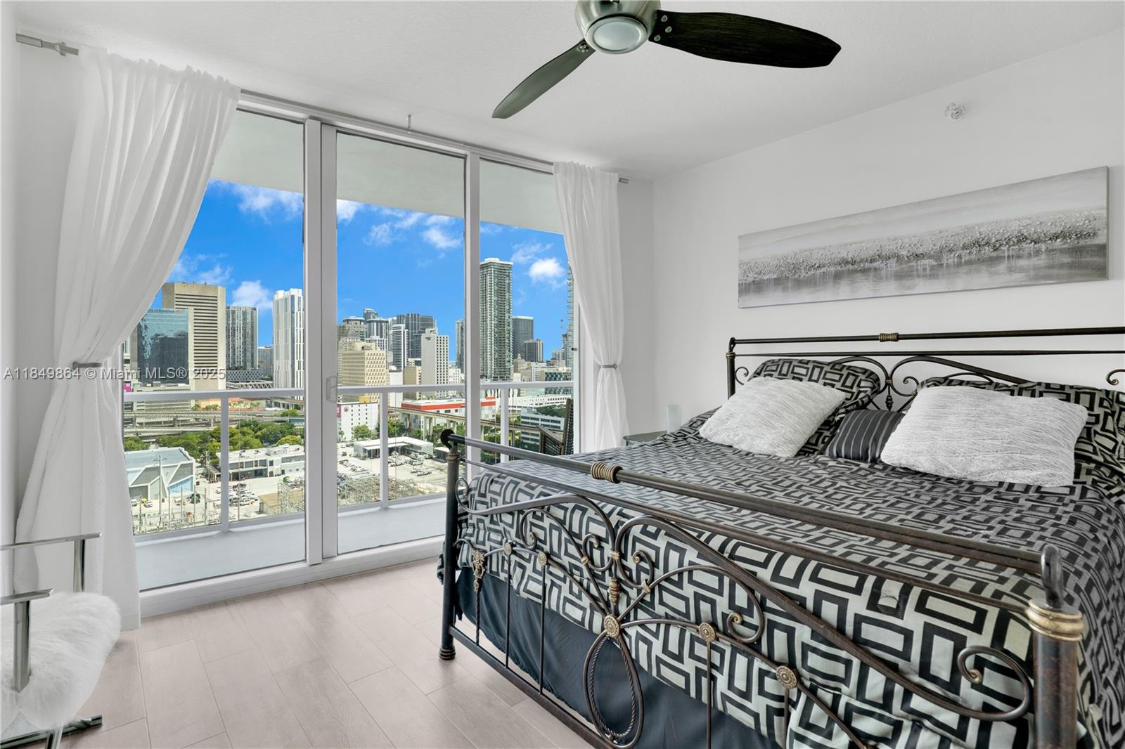 LATITUDE ON THE RIVER CON - Residential