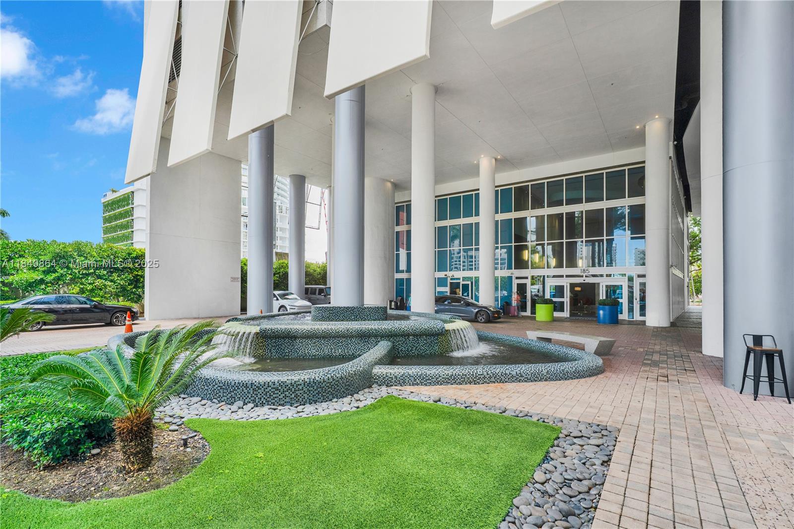 LATITUDE ON THE RIVER CON - Residential