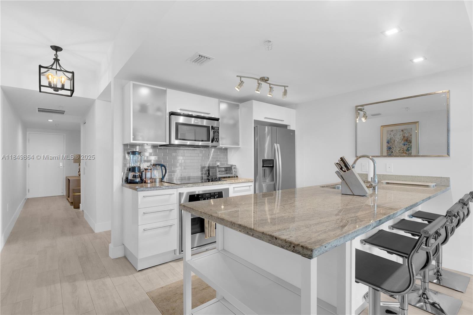 185 SW 7th St 1901