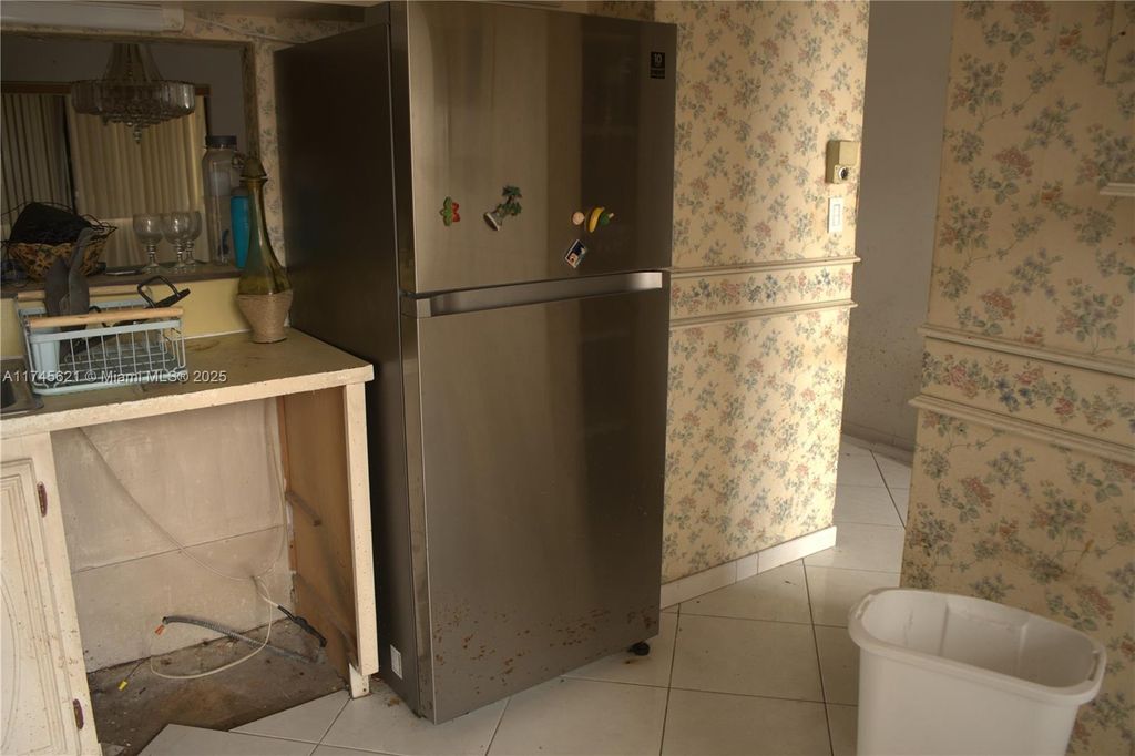 Photo of 4270 NW 40th St #103, Lauderdale Lakes, FL 33319 (MLS # A11745621)