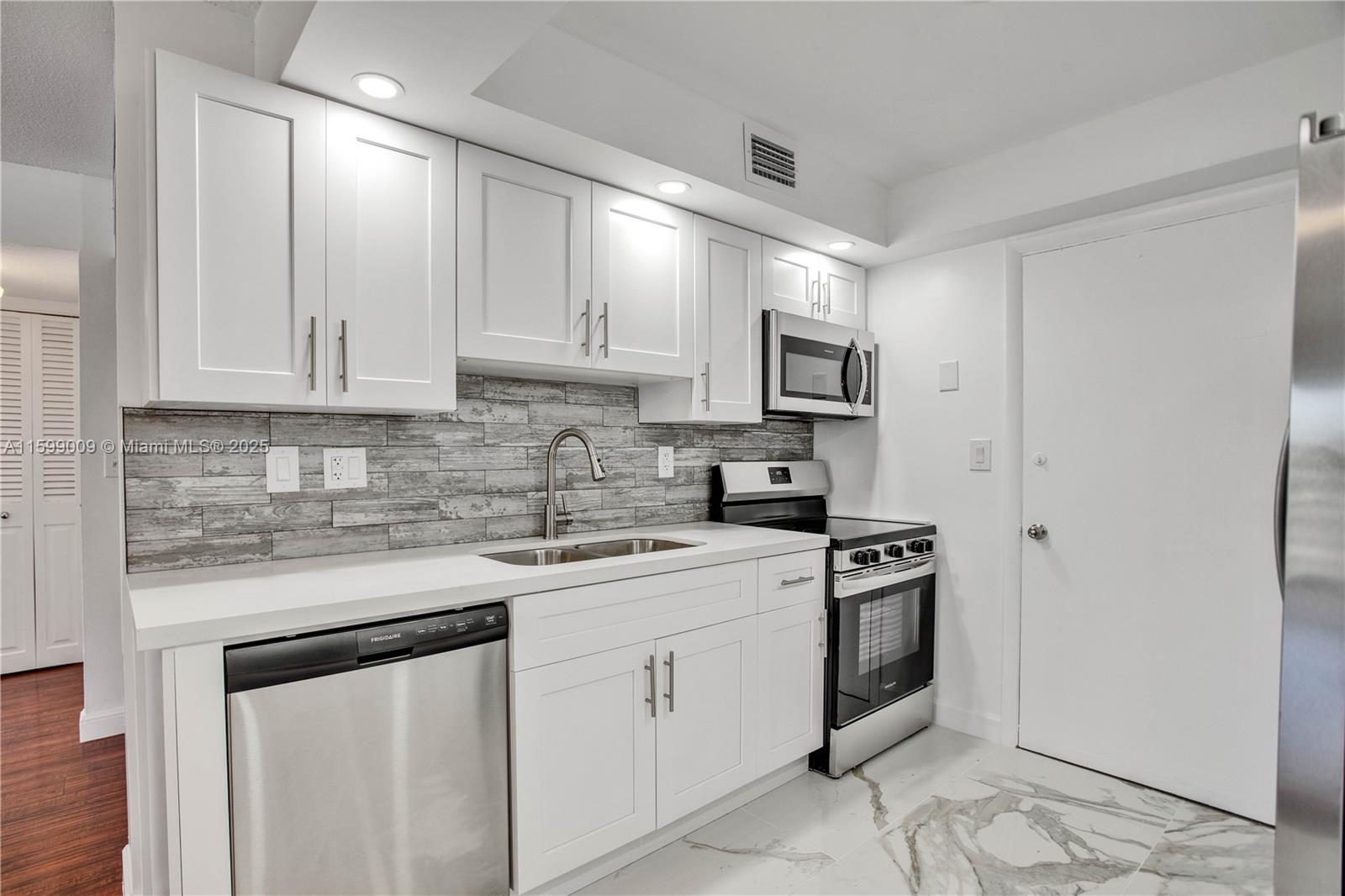 DARBY HALL APTS CONDO - Residential