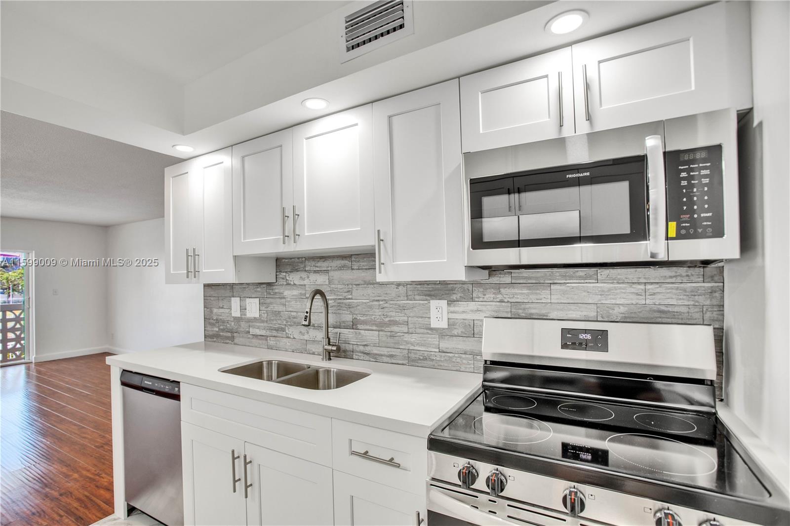 DARBY HALL APTS CONDO - Residential