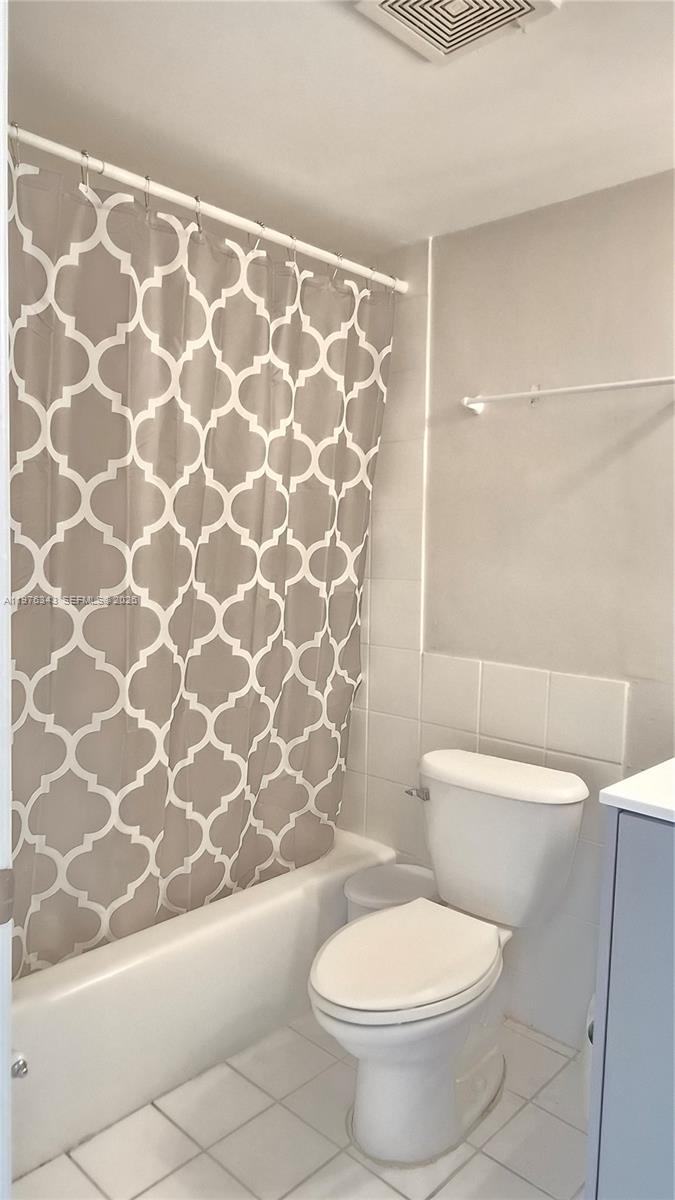 CYPRESS VILLAGE CONDO - Residential Lease