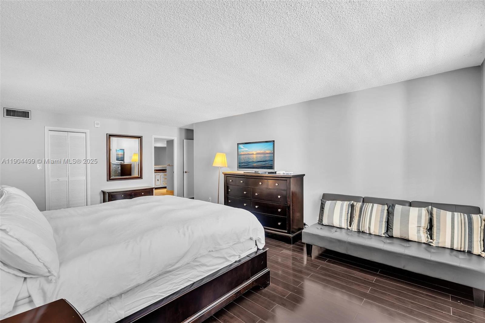 MALAGA TOWERS CONDO - Residential