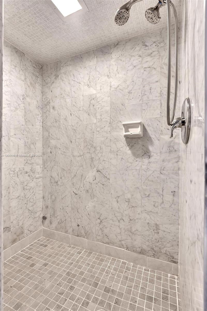 MALAGA TOWERS CONDO - Residential