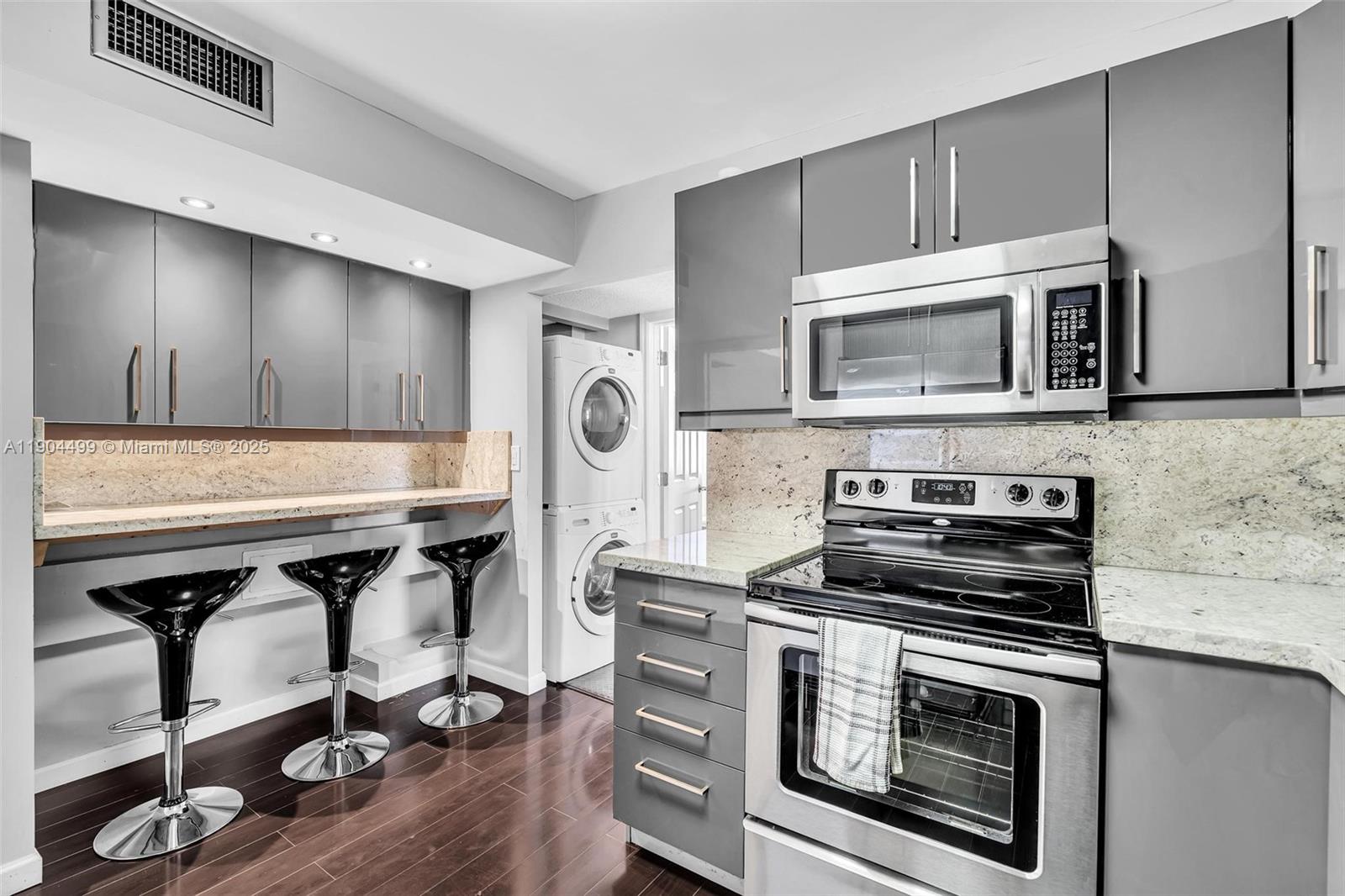 MALAGA TOWERS CONDO - Residential