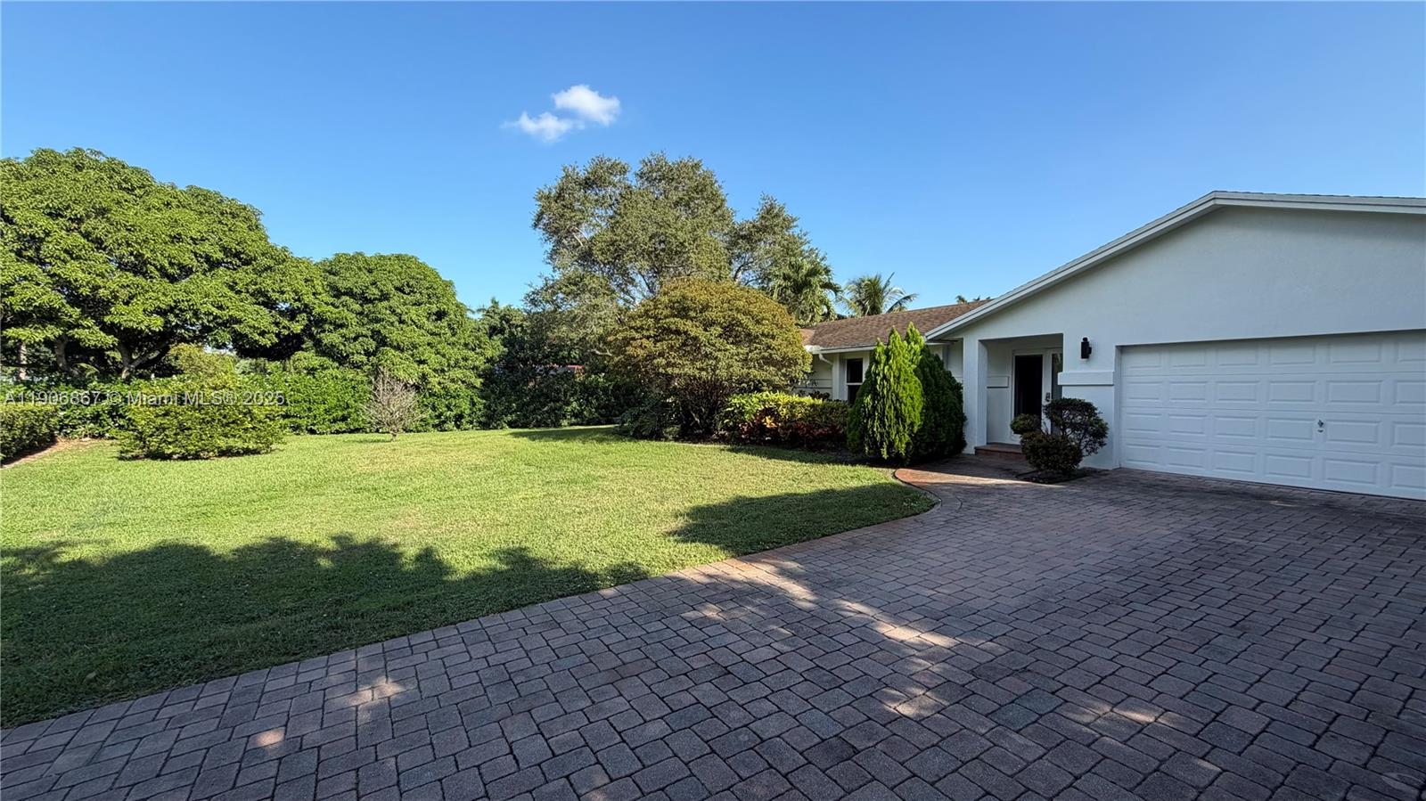 LAWSON ISLES - Residential