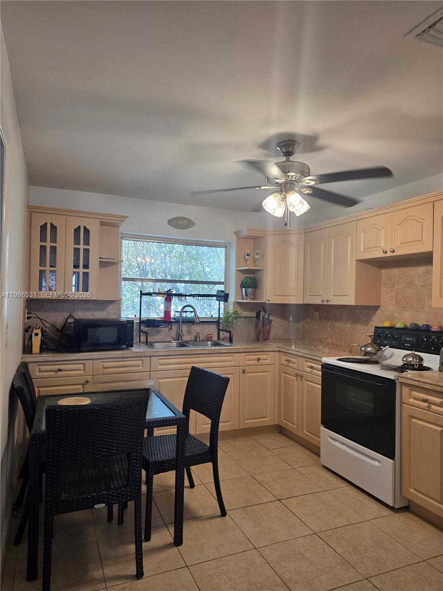 CORAL GABLES CRAFTS SEC - Residential