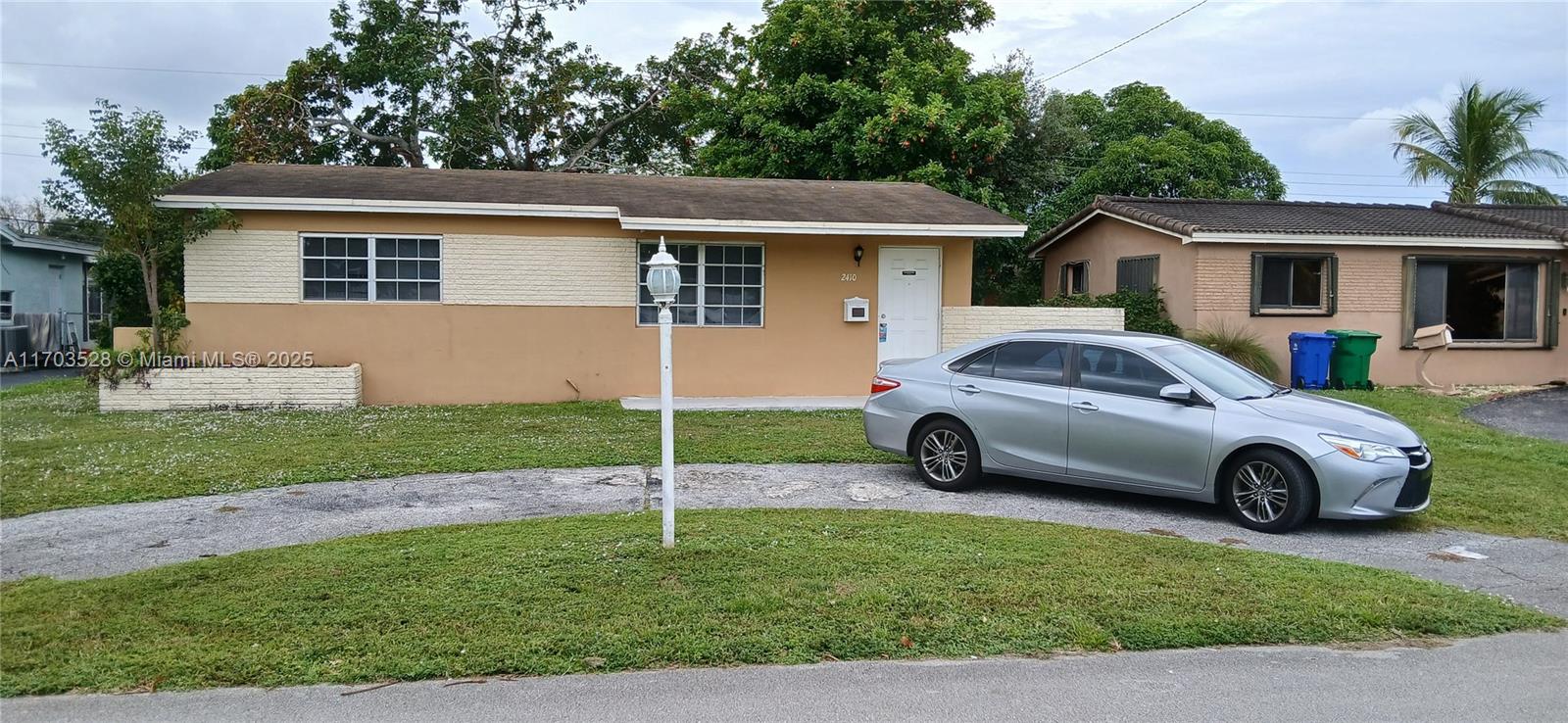 Property for Sale at 2410 Largo Dr, Miramar, Broward County, Florida - Bedrooms: 2 
Bathrooms: 1  - $383,000