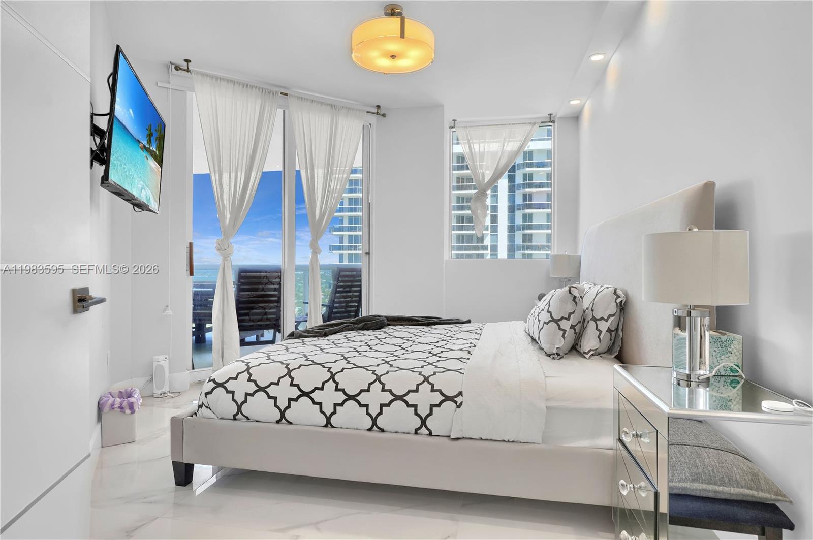 GREEN DIAMOND CONDO - Residential Lease