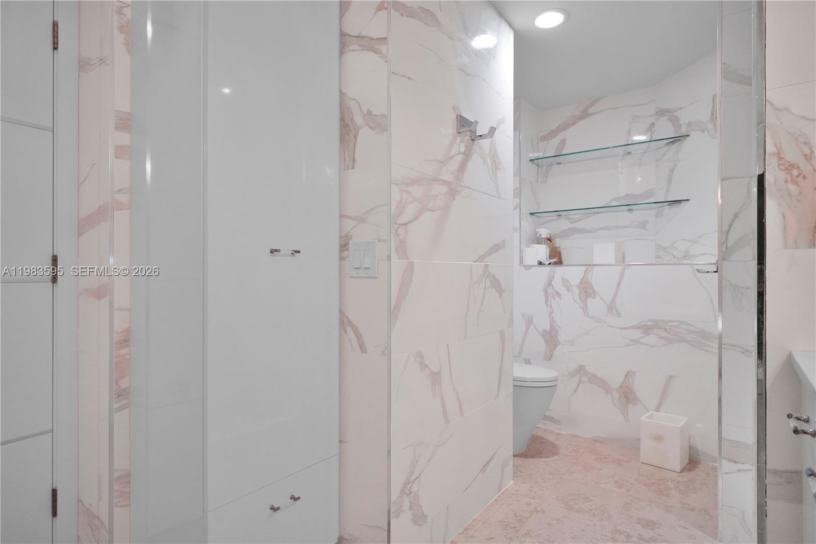 GREEN DIAMOND CONDO - Residential Lease