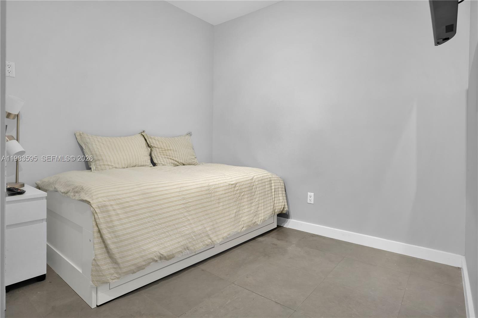 GREEN DIAMOND CONDO - Residential Lease