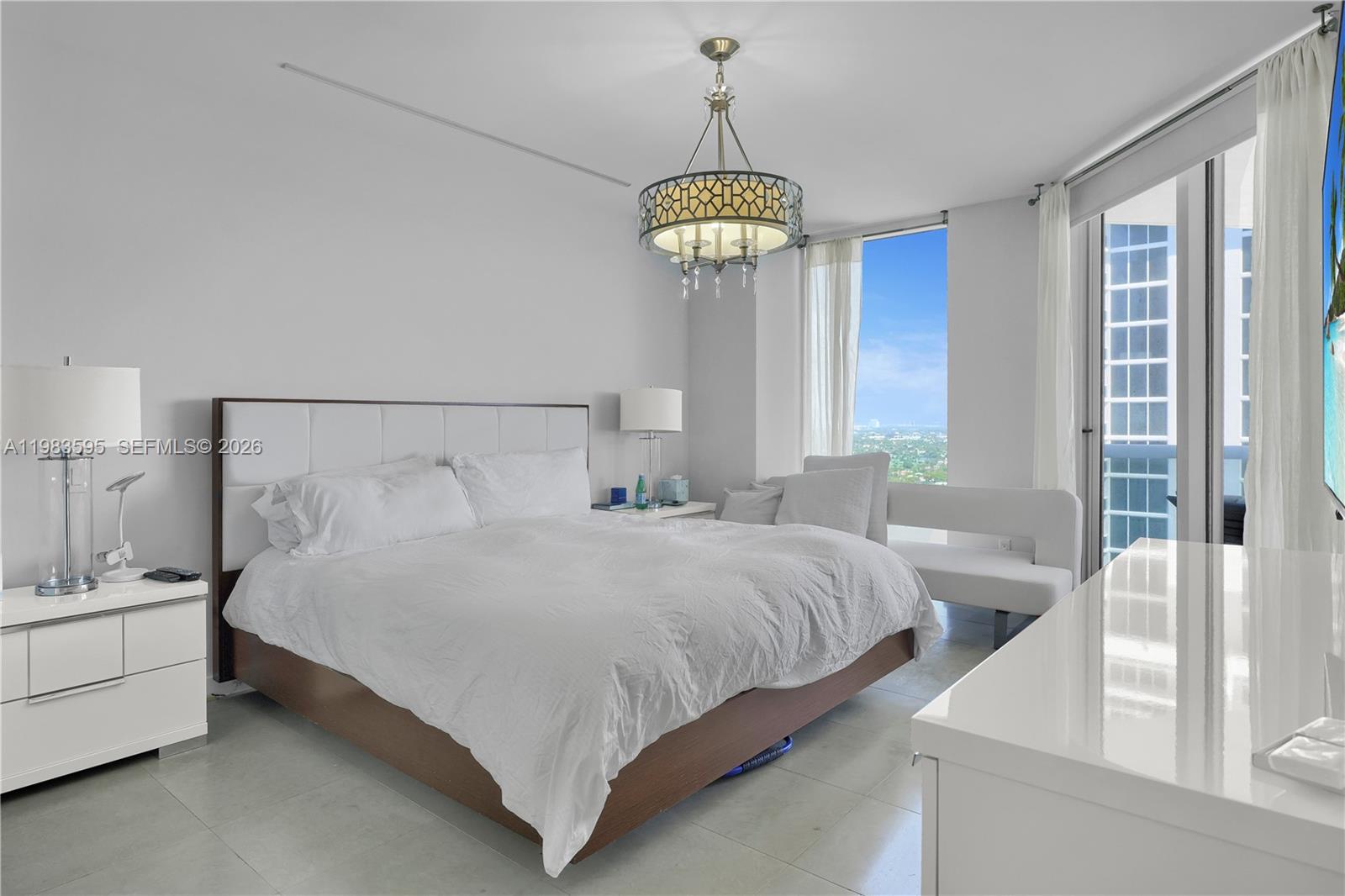 GREEN DIAMOND CONDO - Residential Lease