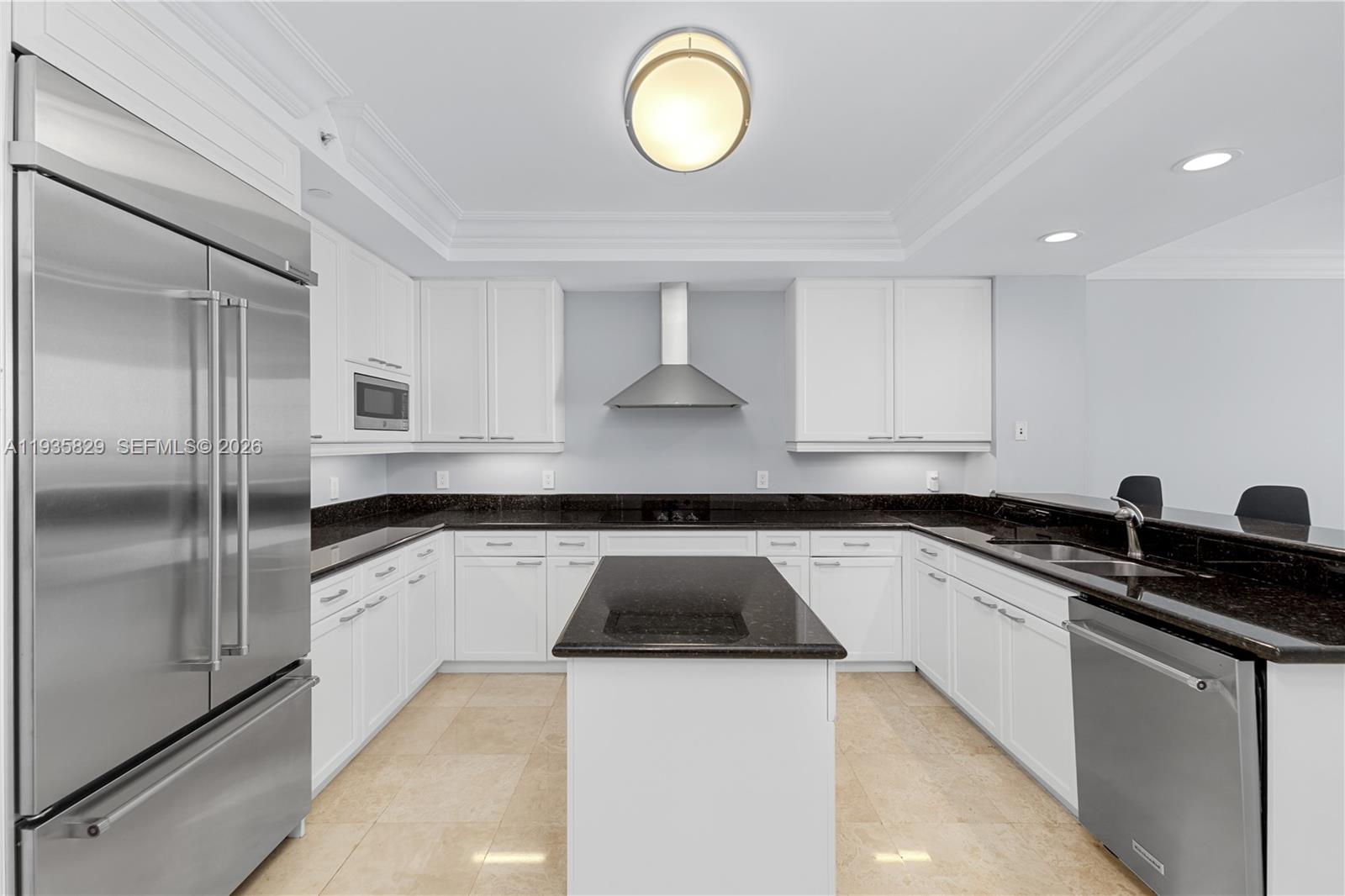 HAMPTONS SOUTH CONDO - Residential