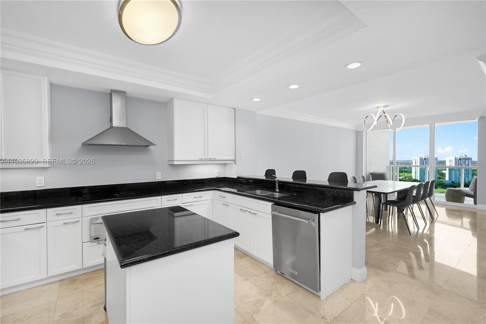 HAMPTONS SOUTH CONDO - Residential