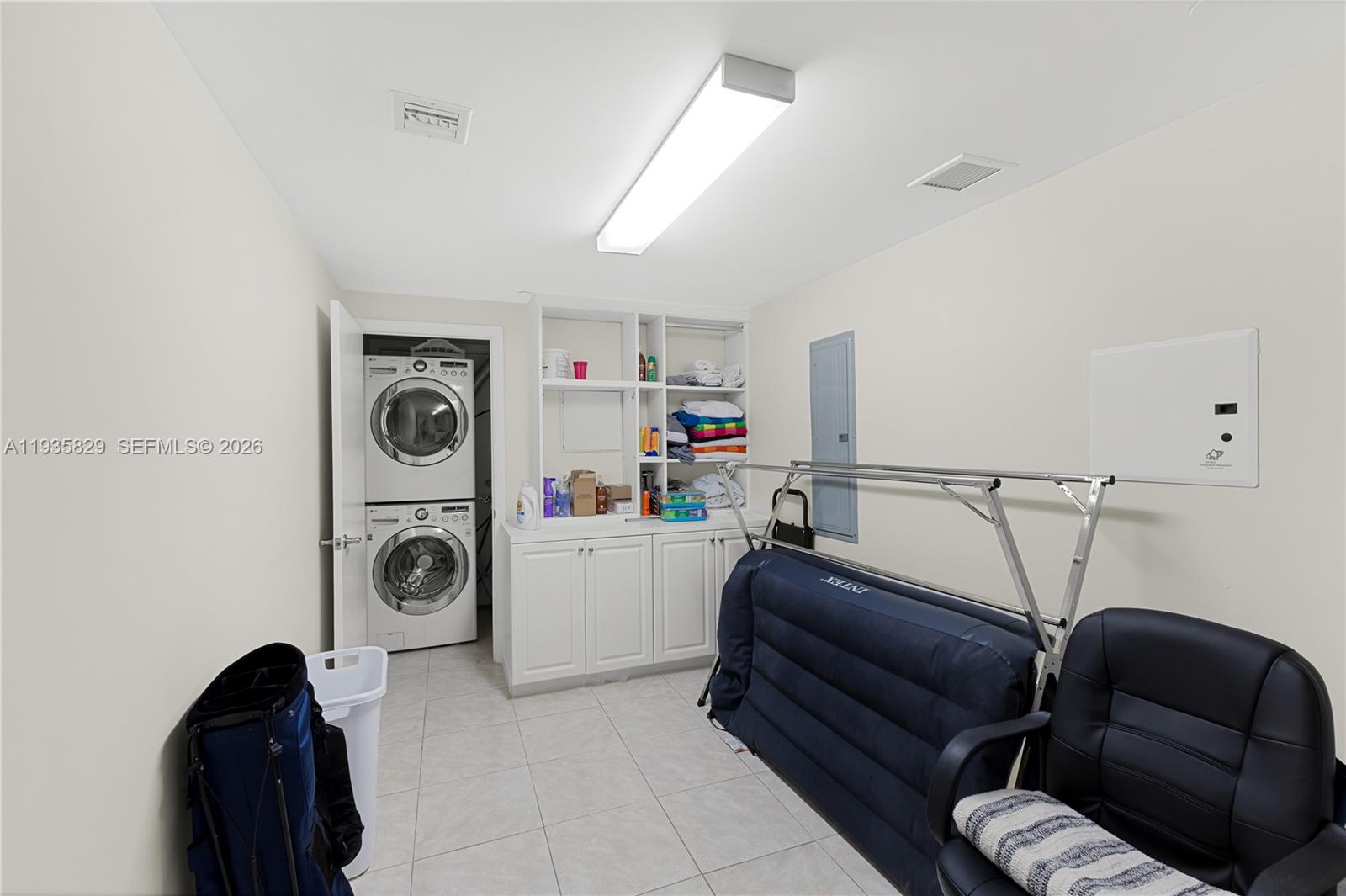 HAMPTONS SOUTH CONDO - Residential