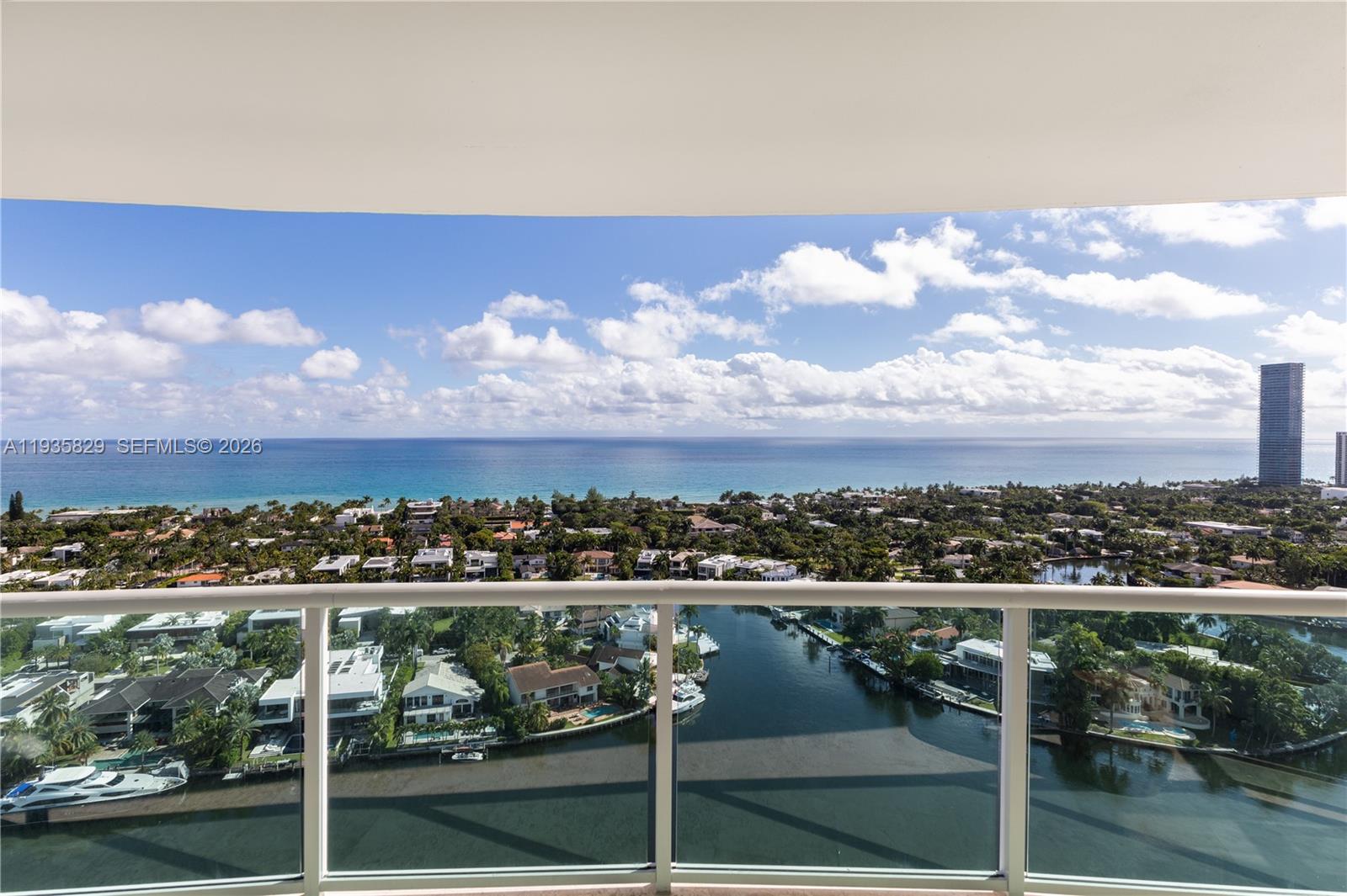 HAMPTONS SOUTH CONDO - Residential