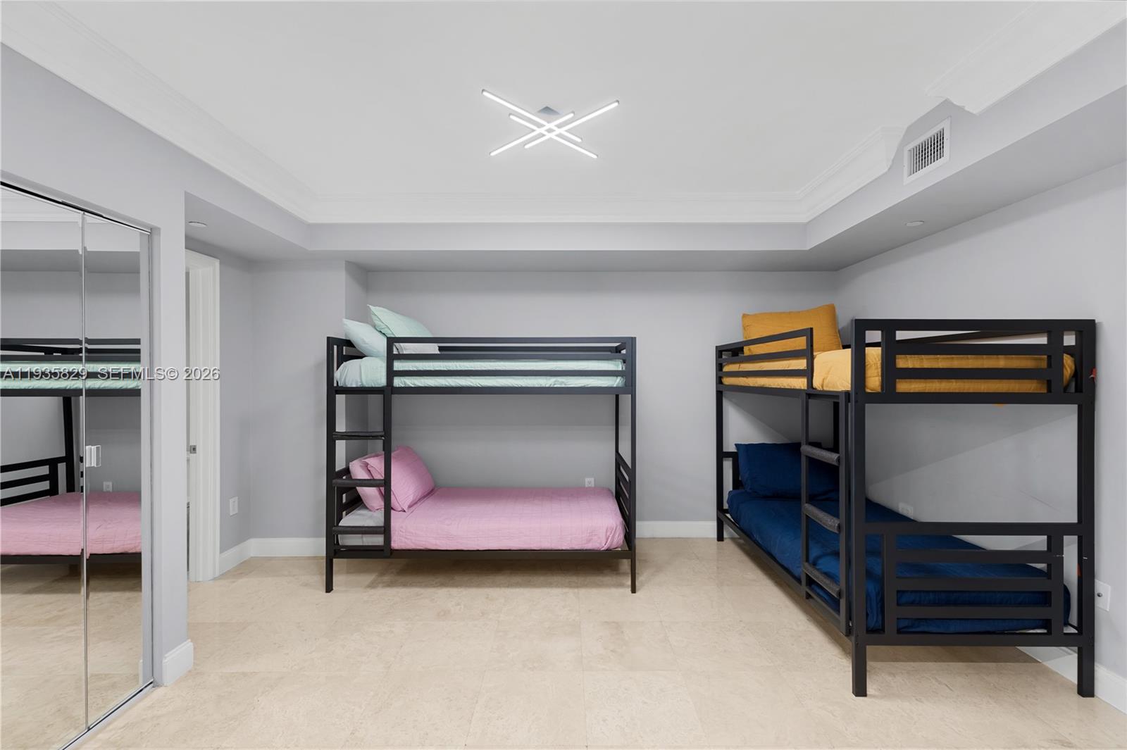 HAMPTONS SOUTH CONDO - Residential