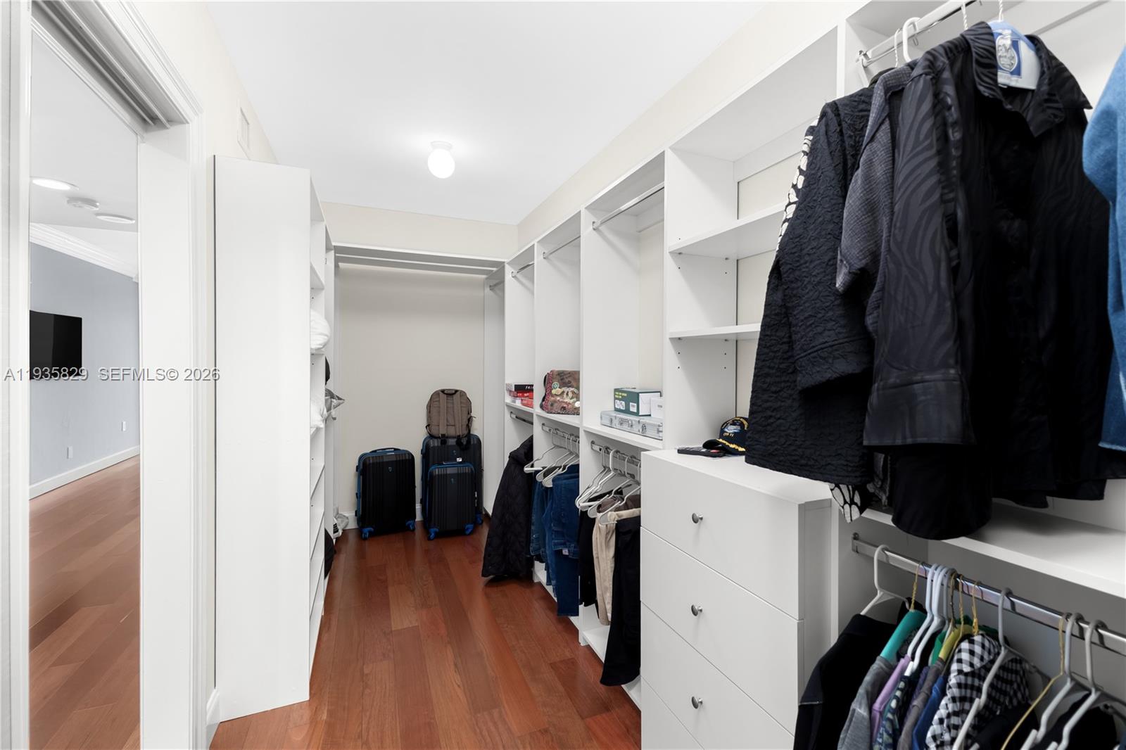 HAMPTONS SOUTH CONDO - Residential