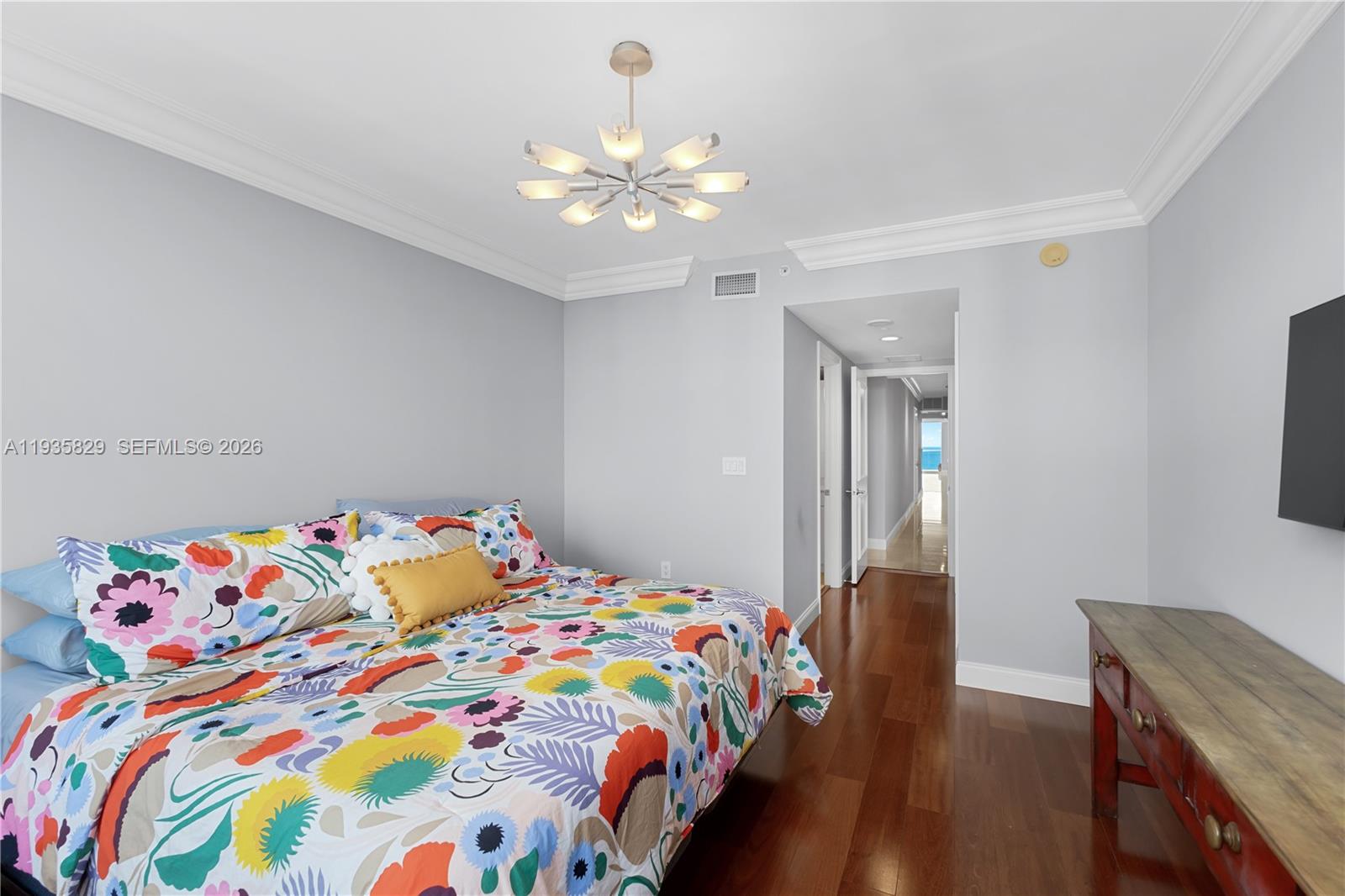 HAMPTONS SOUTH CONDO - Residential