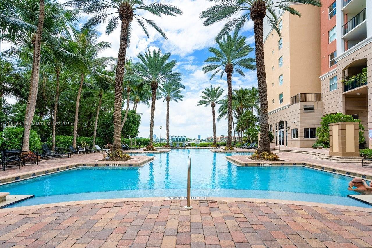 Beautiful, full of light 1bedroom/1bath waterfront unit. This unit looks like a model from a magazine. Gorgeous views of the intracoastal and garden from your own cozy balcony. Completely remodeled and super clean. Fully Furnished and equipped.Laminate brand new grey floors, stainless steel appliances, washer/dryer in the unit, walk-in closet.Amenities include, business center, pool, hot tub, gym, children's playroom, barbecue area, club house. Great opportunity to live in the walking distance to the beach, shops and restaurants.
CAN BE RENTED SEASONALLY FOR 6 MONTHS! PRICE TO BE DISCUSSED.