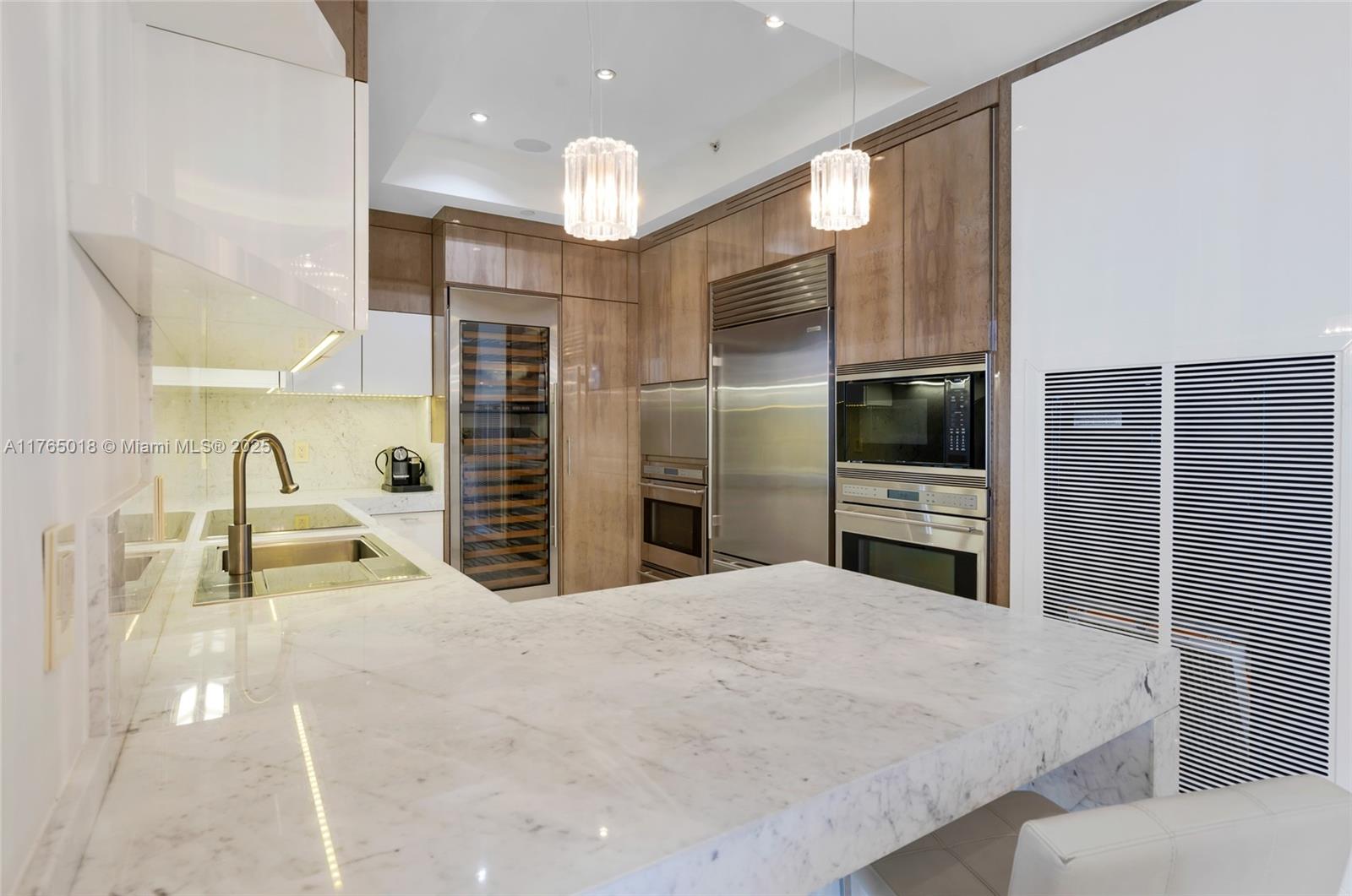 BAL HARBOUR CENTER CONDO - Residential