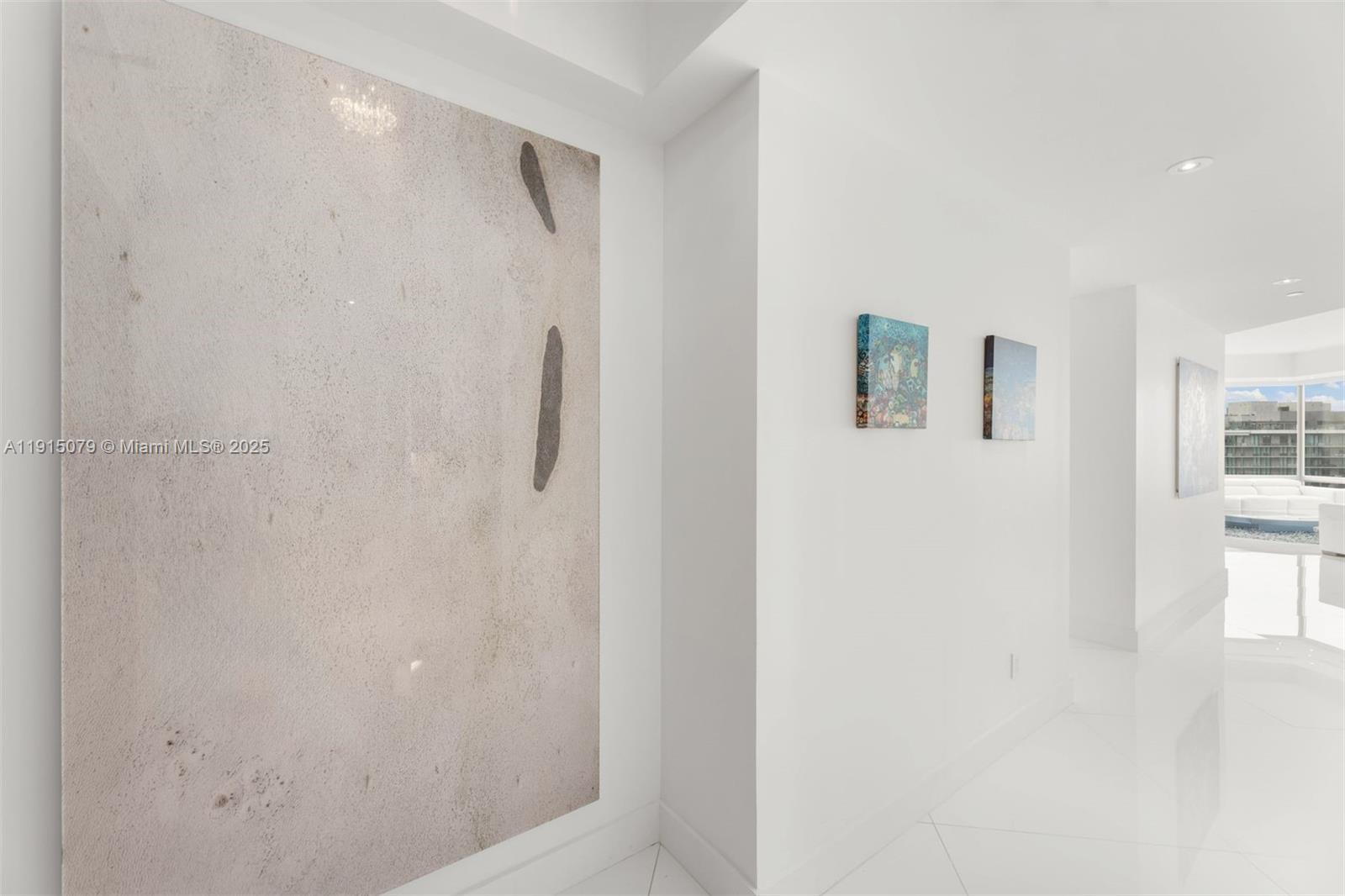 1425 Brickell Ave 54C