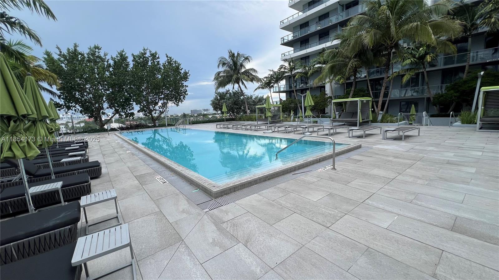 AVENTURA PARKSQUARE RESID - Residential Lease