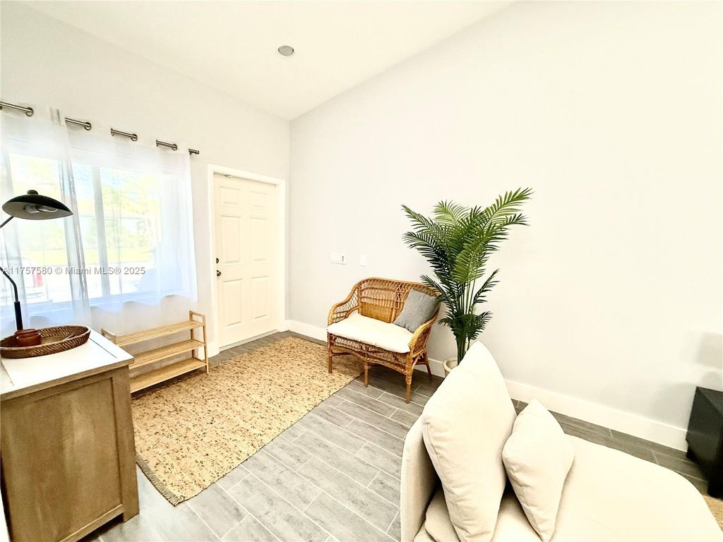 Photo of 1514 N 15th Ter #1514, Hollywood, FL 33020 (MLS # A11757580)