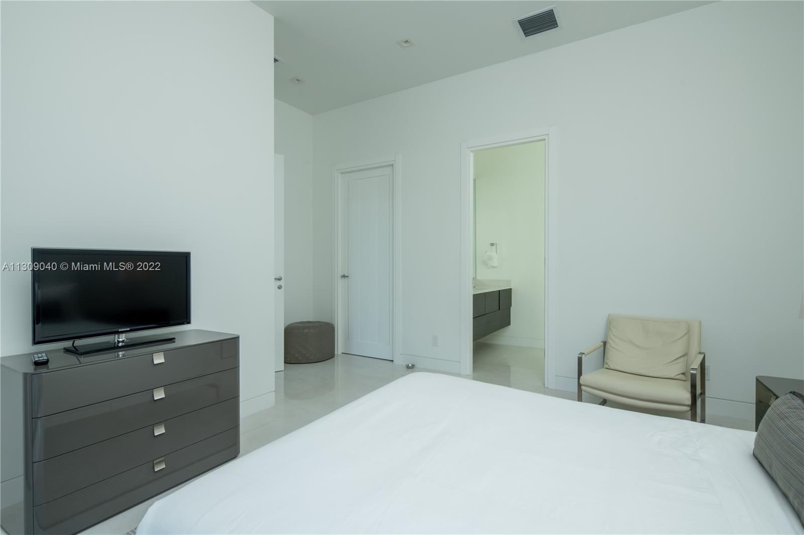 NURMI ISLES ISLAND NO 3 - Residential Lease