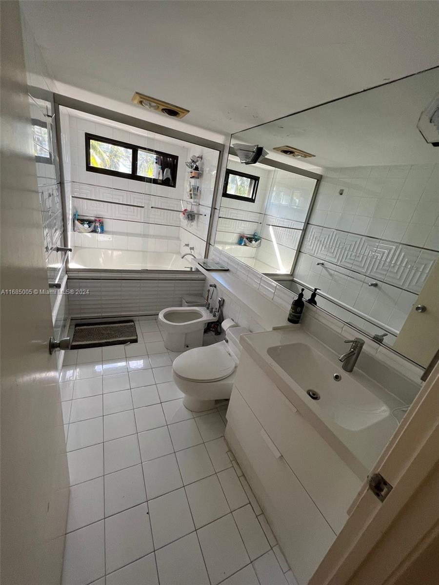 KEY COLONY NO 1 - Residential