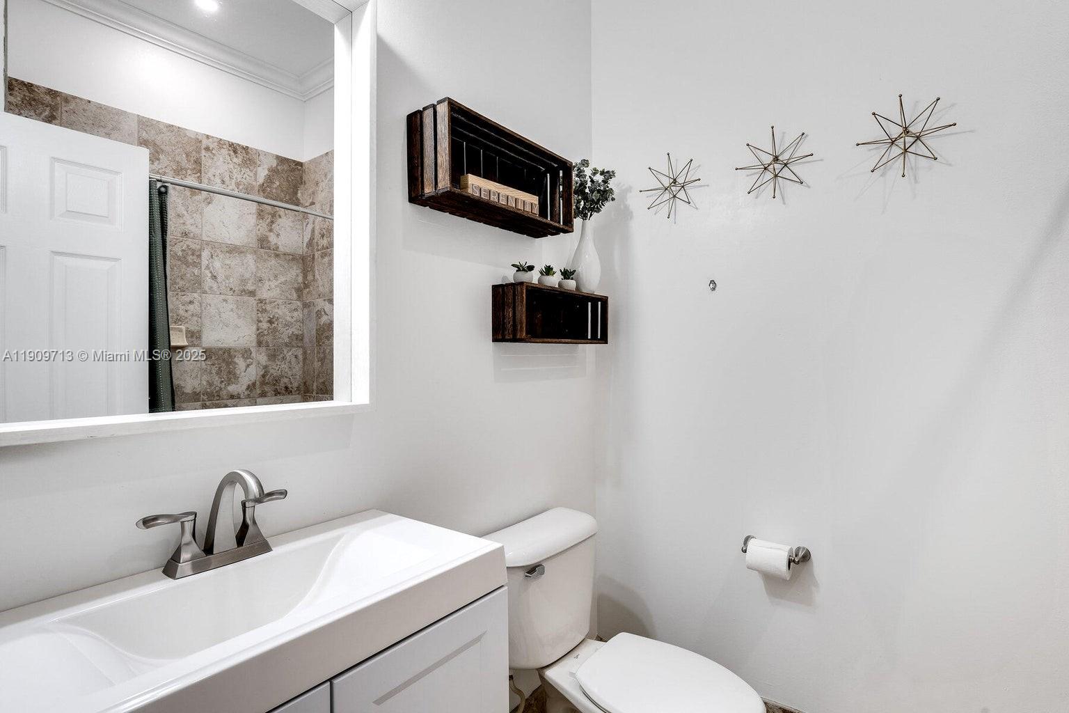 LEGENDS AT THE GARDENS CO - Residential