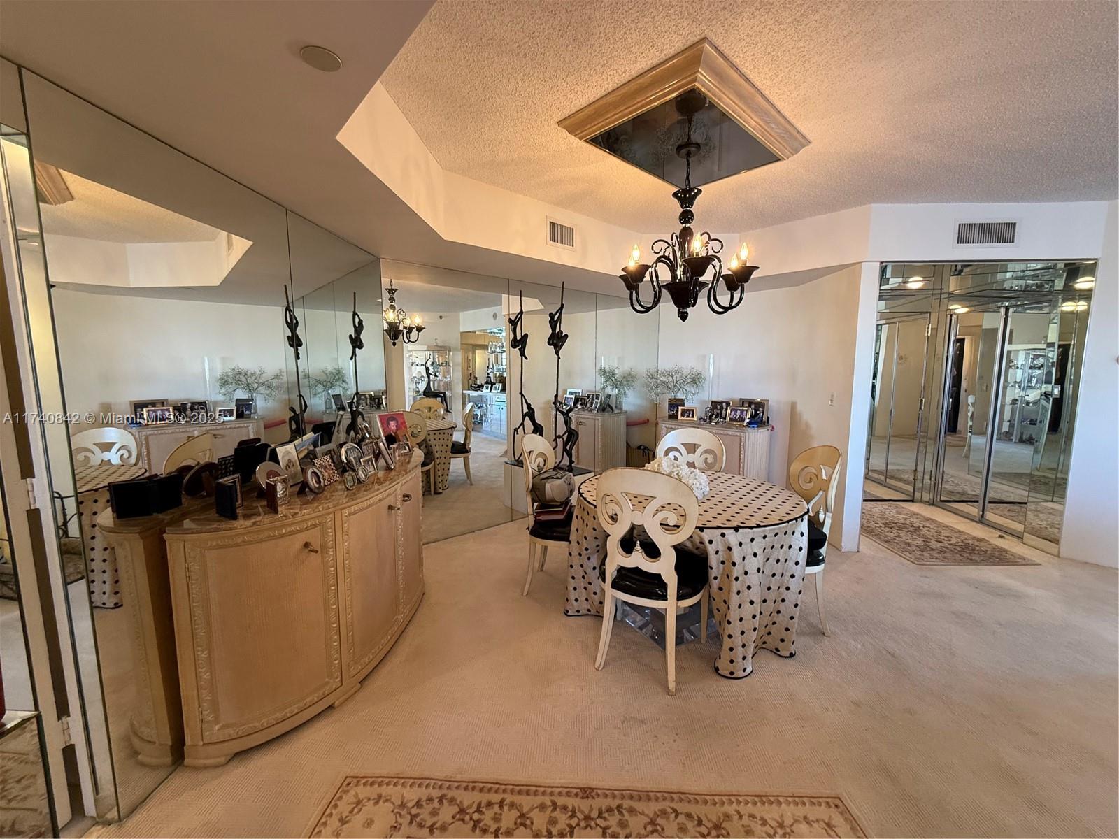 WILLIAMS ISLAND - Residential