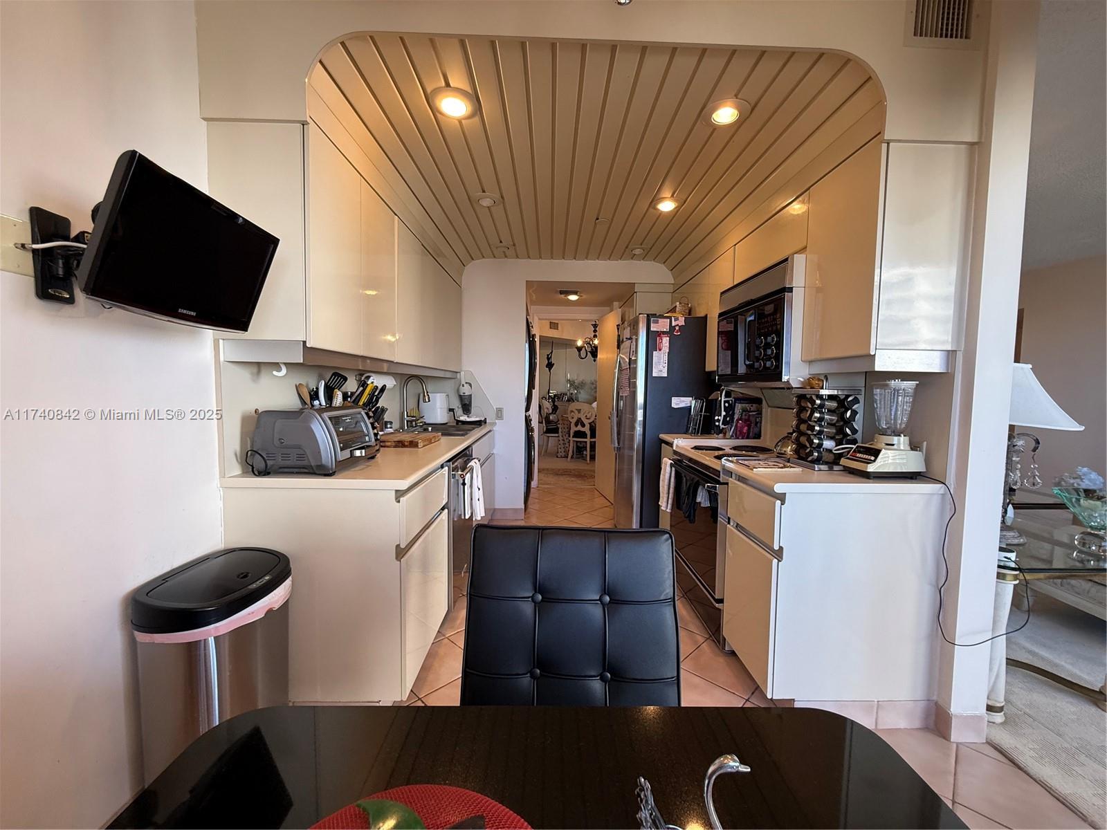 WILLIAMS ISLAND - Residential