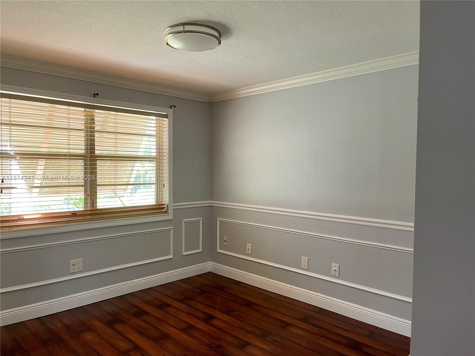 KINGSTON SQUARE CONDO - Residential