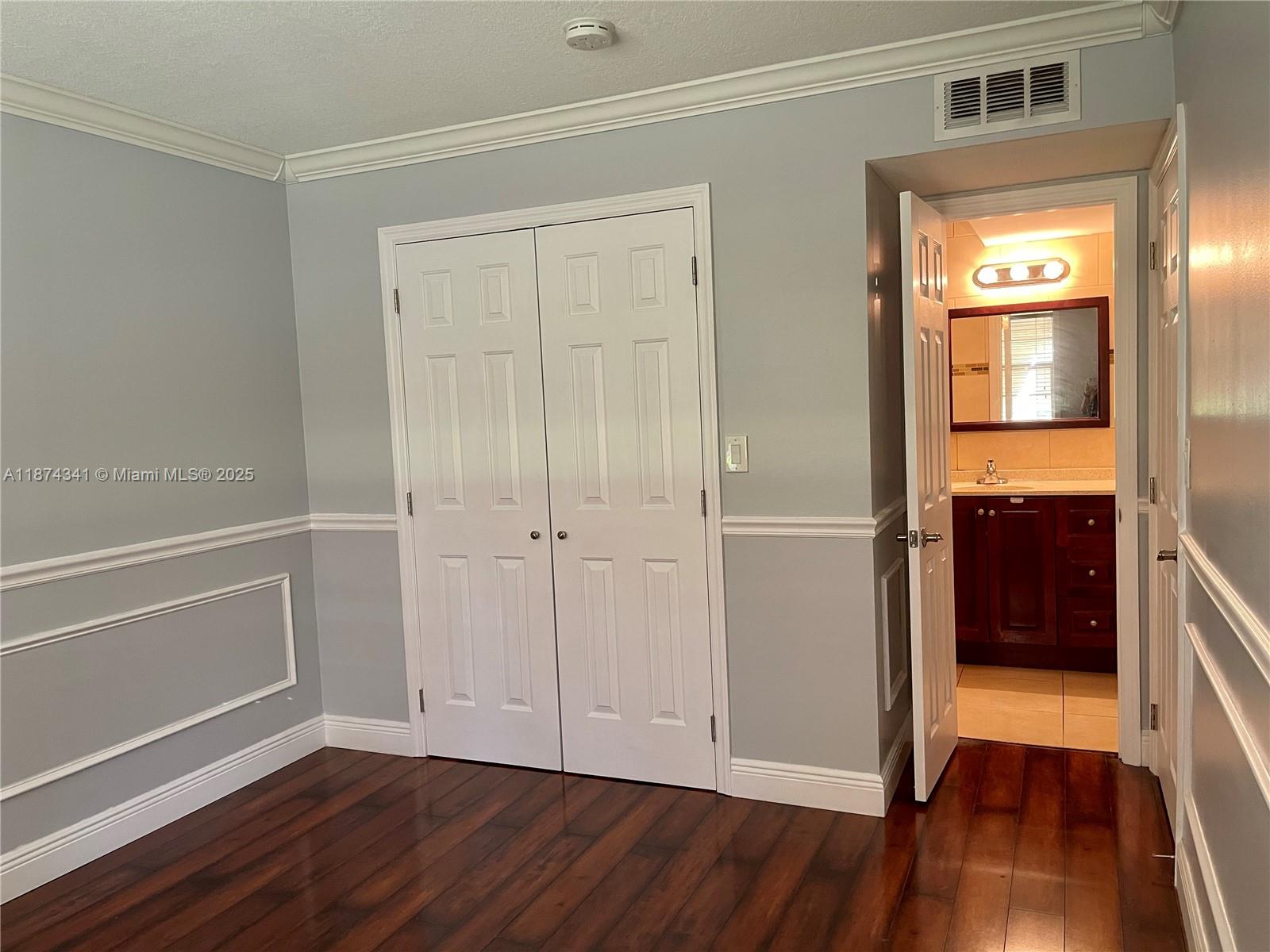 KINGSTON SQUARE CONDO - Residential