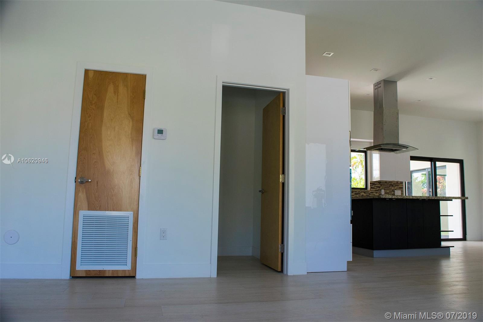 CORAL PARK ESTATES SEC 4 - Residential