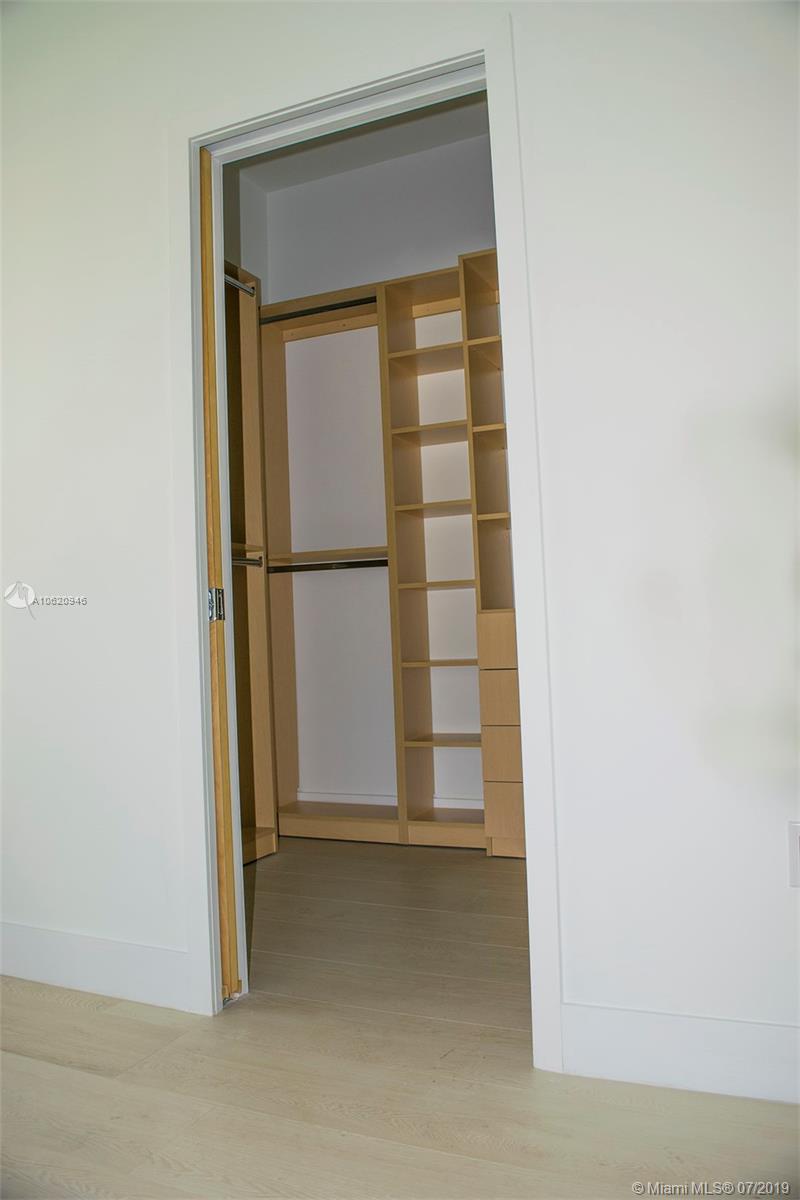 CORAL PARK ESTATES SEC 4 - Residential
